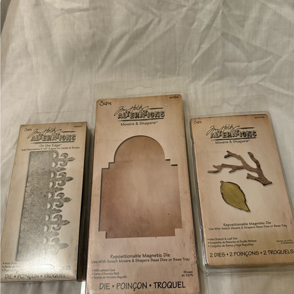 Sizzix Tim Holtz Alterations Mover & Shaper Die Set - Picture 1 of 2